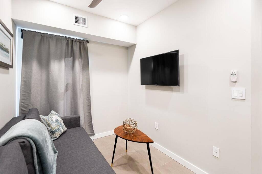 Elegant Miami Apartment East Little Havana / Free Parking Экстерьер фото